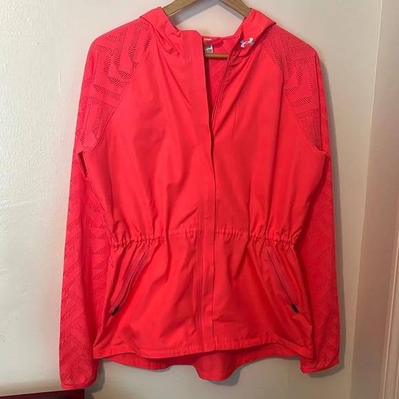 Under Armour Jackets & Blazers - Under Armour UA Heat Gear Windbreaker ArmourVent Hooded Running Jacket Sz M